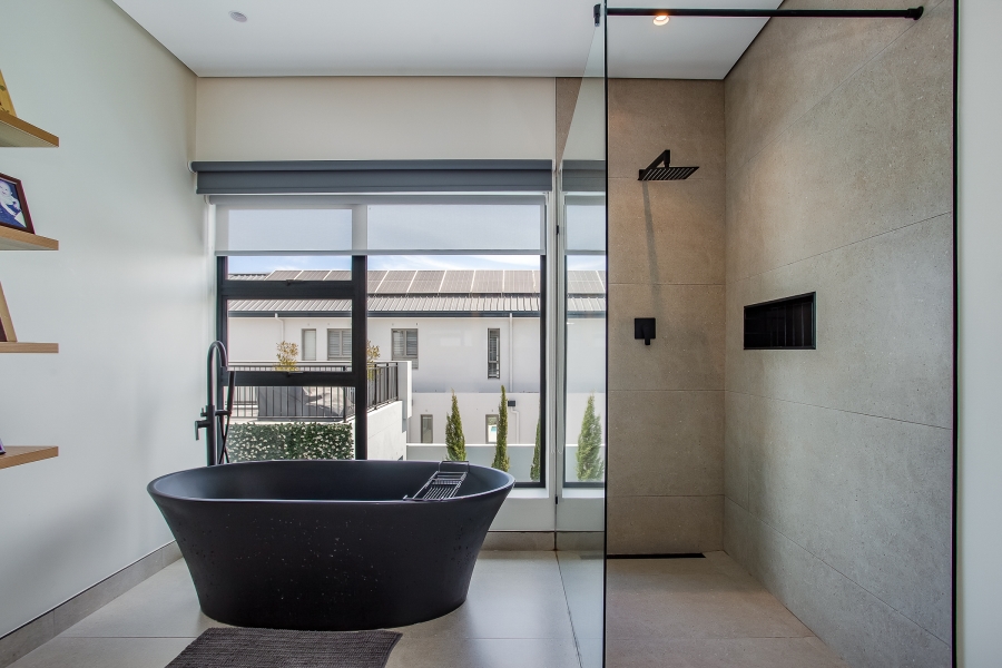 6 Bedroom Property for Sale in Pearl Valley at Val de Vie Western Cape